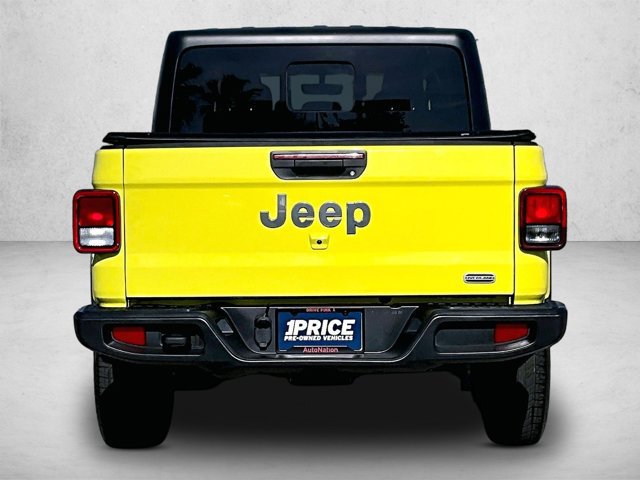 Used 2023 Jeep Gladiator Overland AWD/4WD image 4