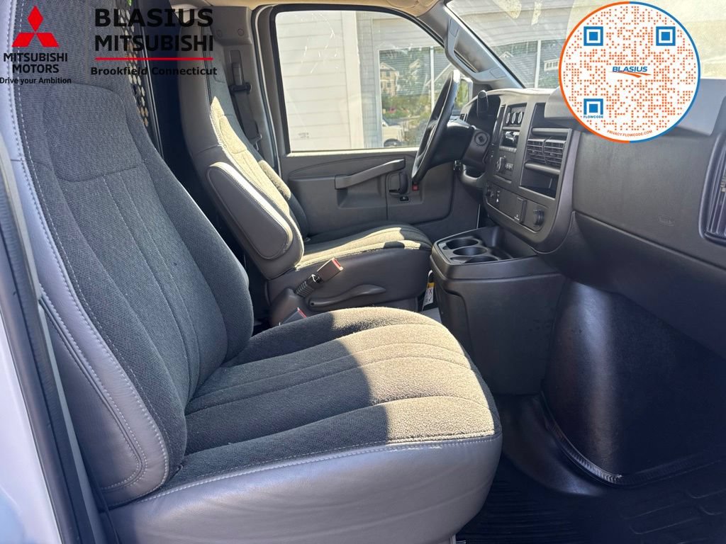 Used 2024 Chevrolet Express 2500 w/ Driver Convenience Package RWD image 32