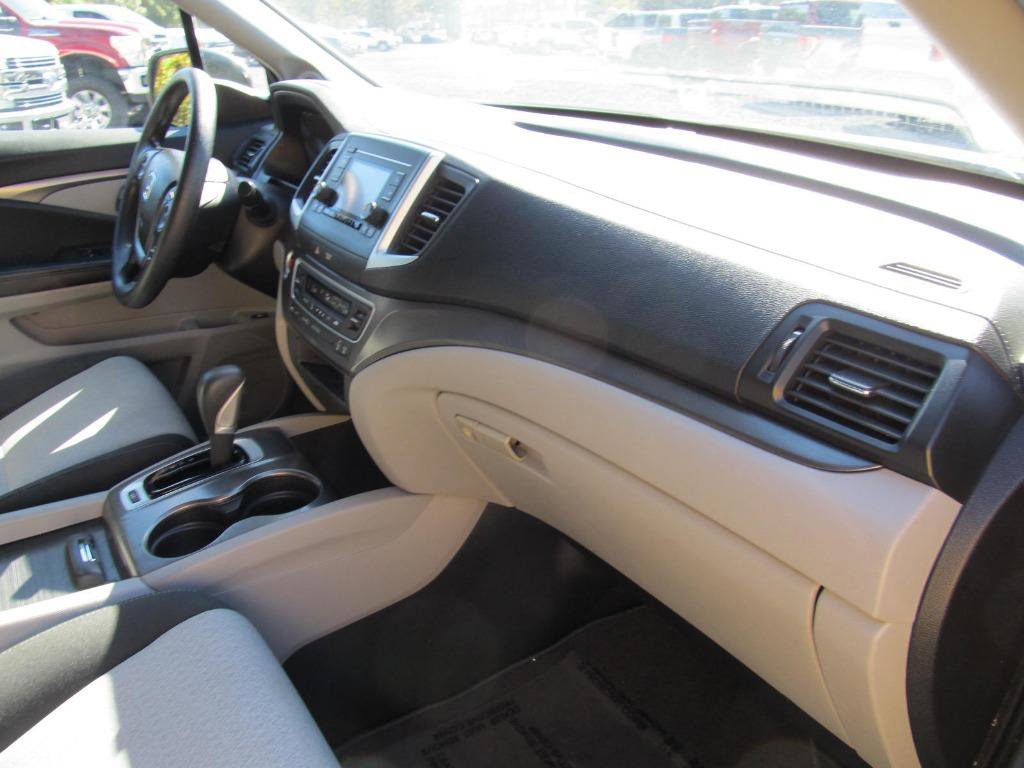 Used 2017 Honda Ridgeline RTS image 35