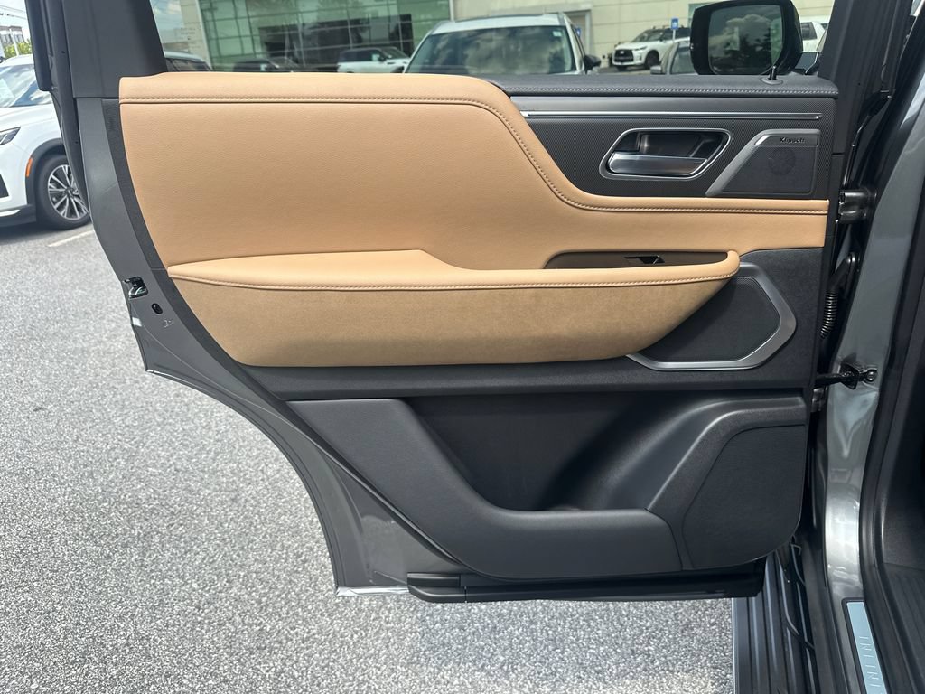 New 2027 INFINITI QX80 Luxe w/ Cargo Package RWD image 19
