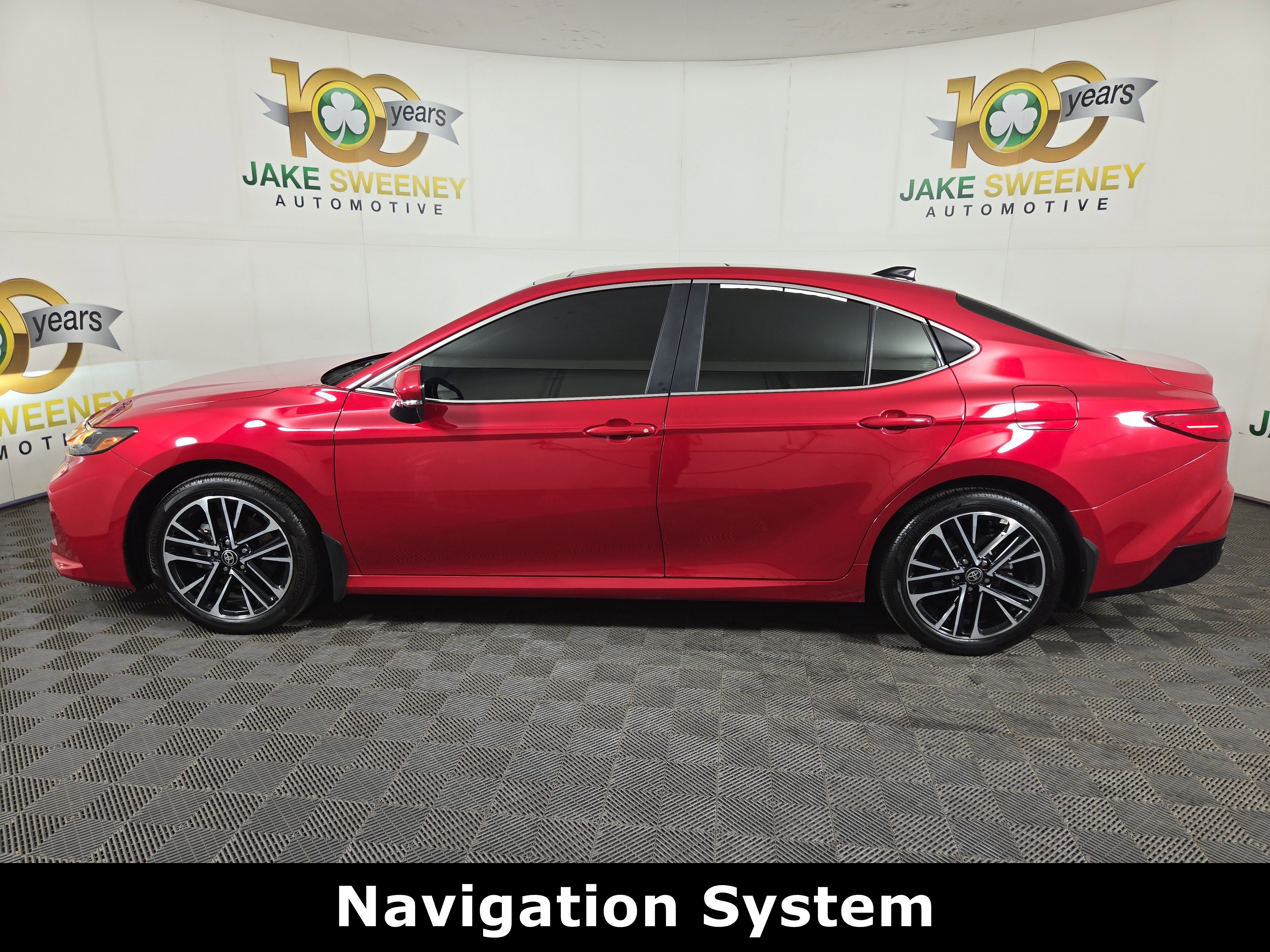 Used 2025 Toyota Camry XLE w/ Premium Plus Package AWD/4WD image 4