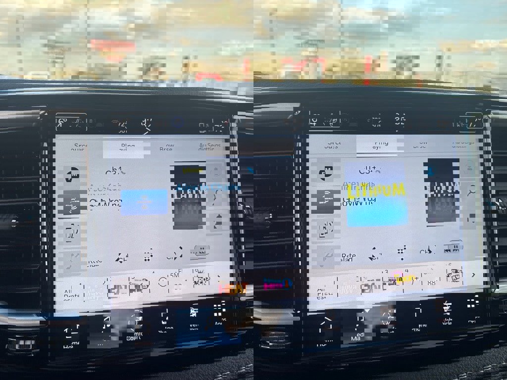 New 2026 Chrysler Pacifica Select image 19