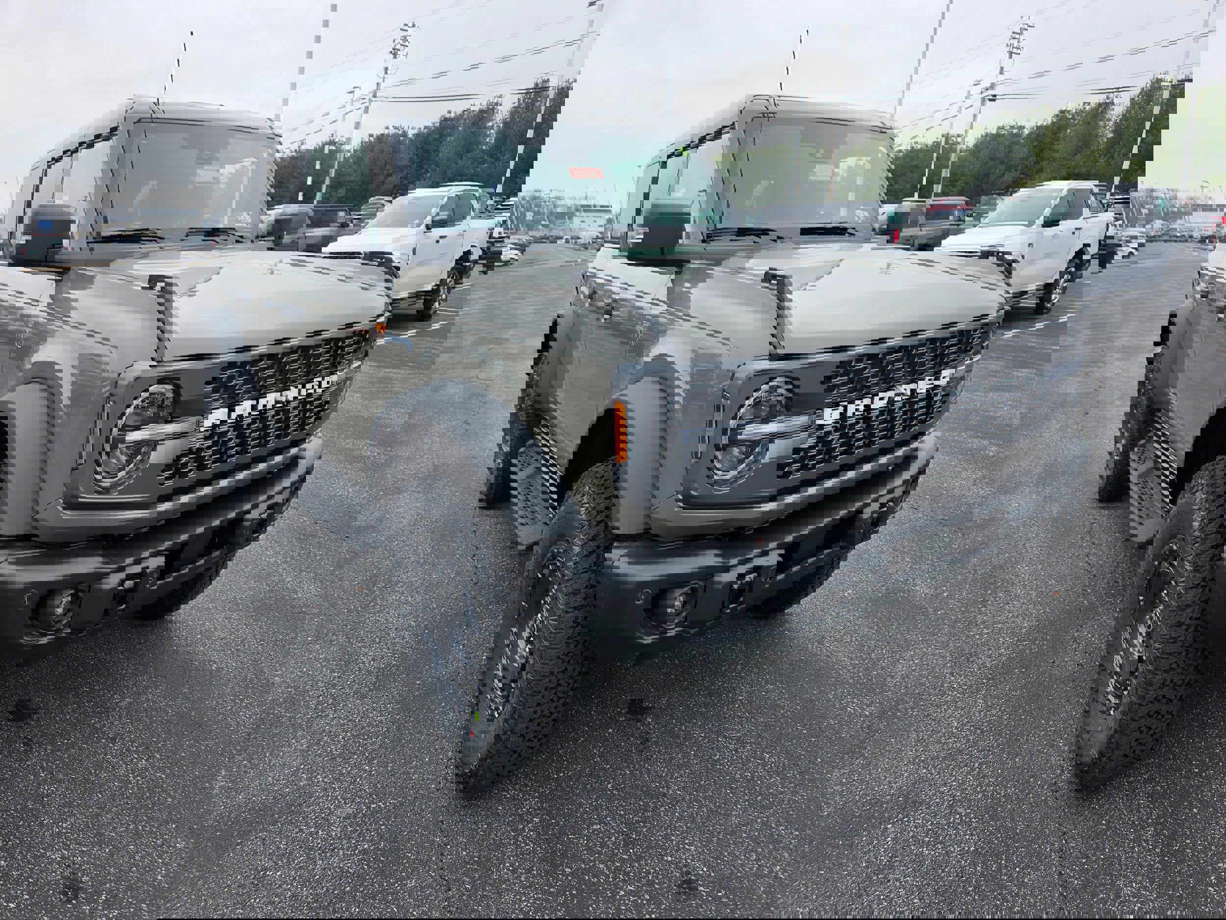 New 2025 Ford Bronco Badlands image 14