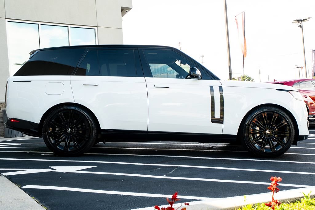 Used 2022 Land Rover Range Rover SE AWD/4WD image 8