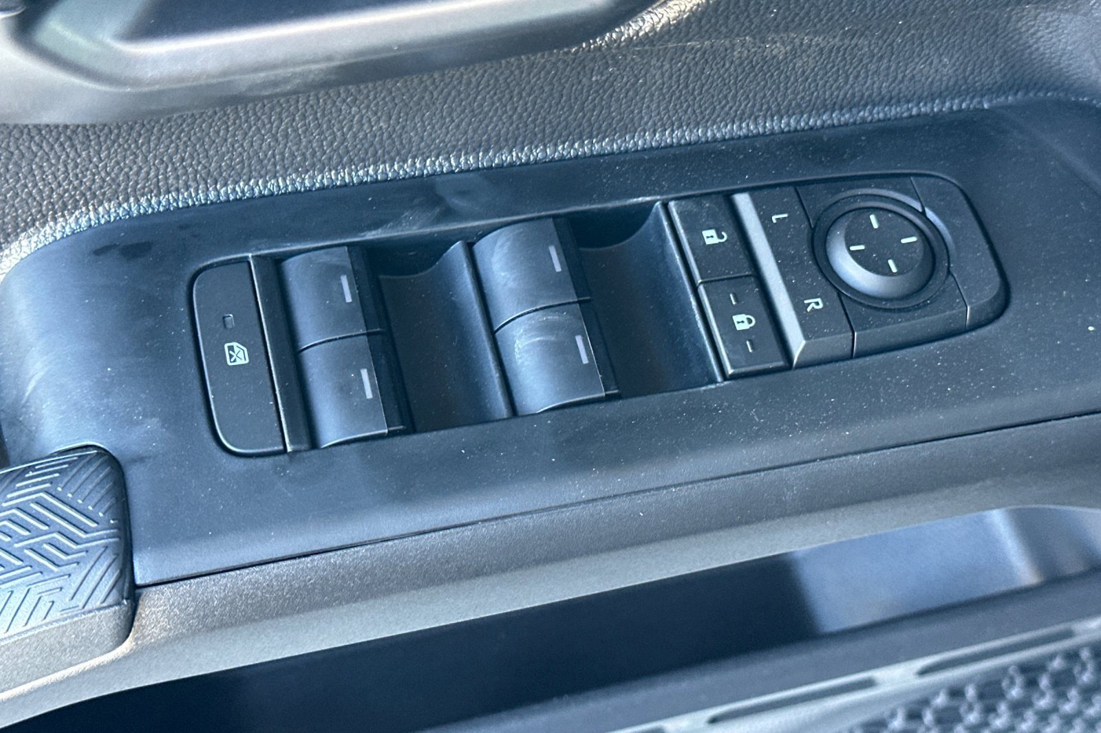 New 2025 Toyota Tacoma TRD Off-Road image 12