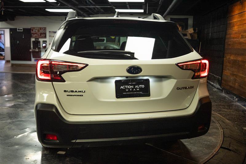 Used 2024 Subaru Outback Premium AWD/4WD image 6