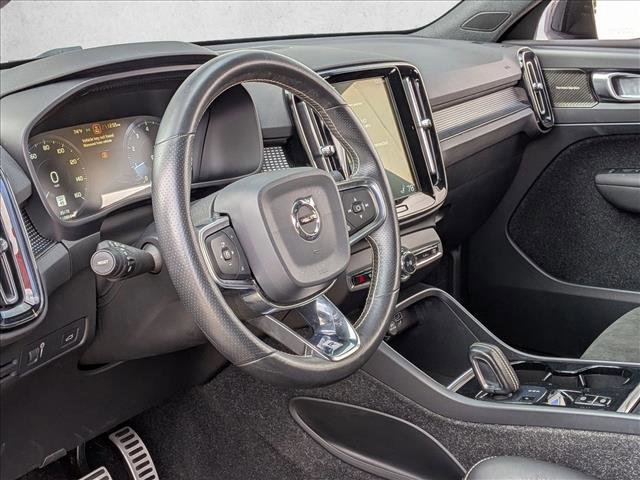 Used 2019 Volvo XC40 T5 R-Design image 8