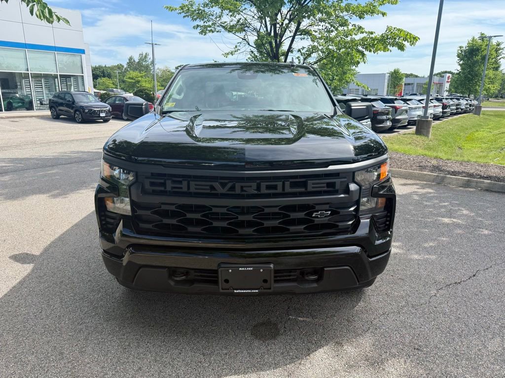 Used 2026 Chevrolet Silverado 1500 Custom w/ LPO, Dark Essentials Package AWD/4WD image 8