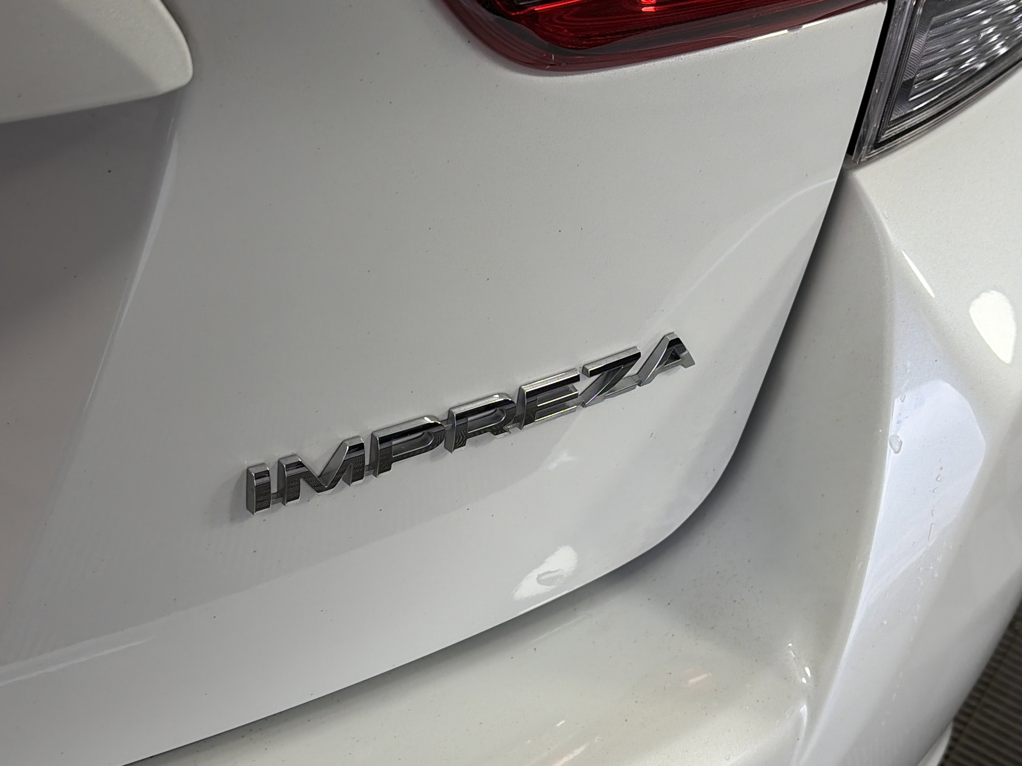 Used 2023 Subaru Impreza 2.0i Limited image 16