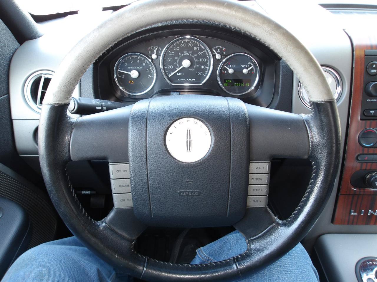Used 2006 Lincoln Mark LT 4x4 image 15