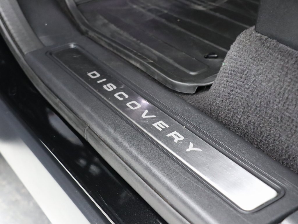 Used 2020 Land Rover Discovery HSE image 20