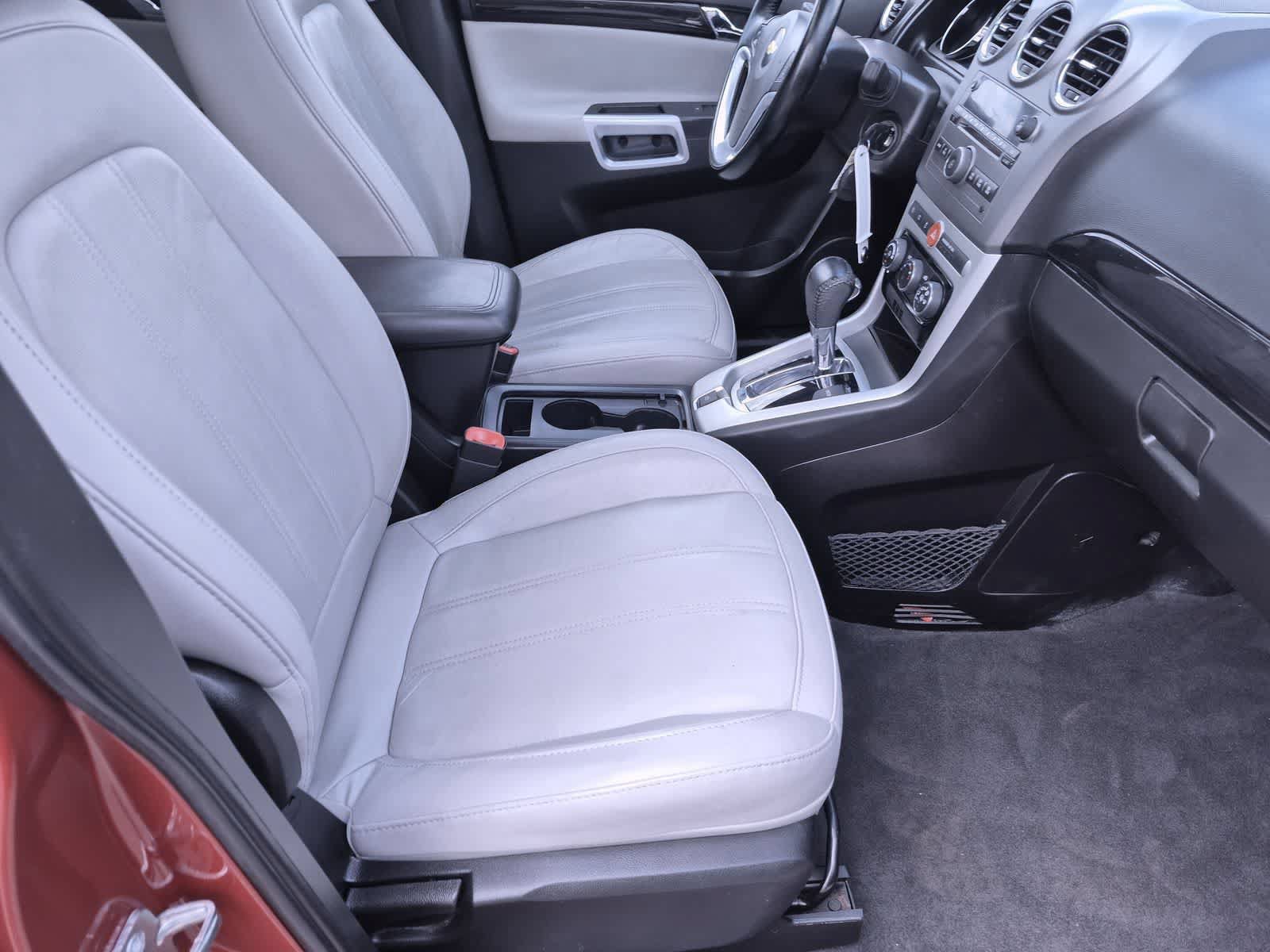 Used 2013 Chevrolet Captiva Sport LTZ FWD image 23