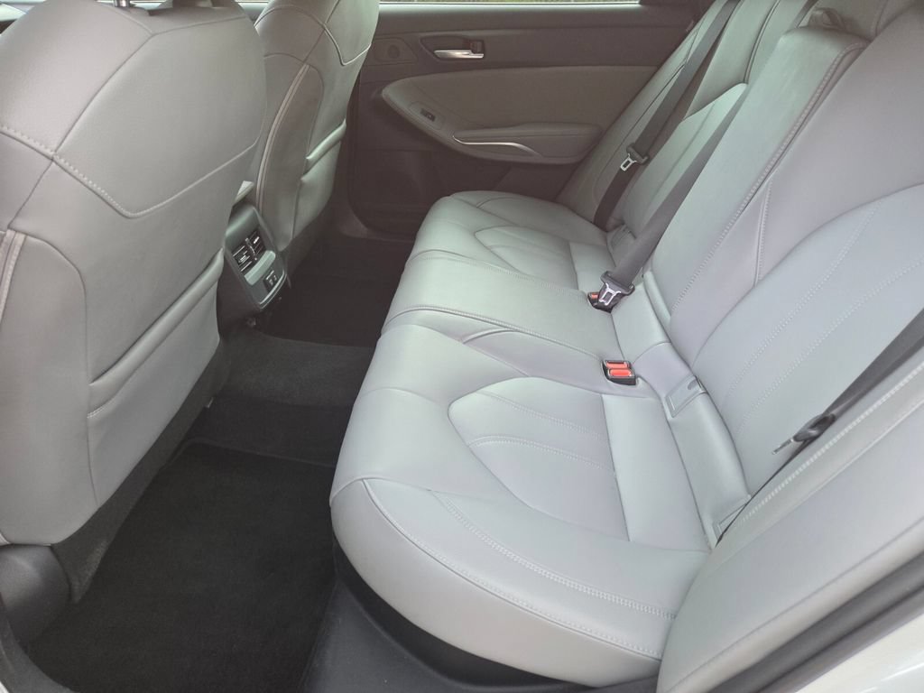Certified 2021 Toyota Avalon XLE FWD image 21