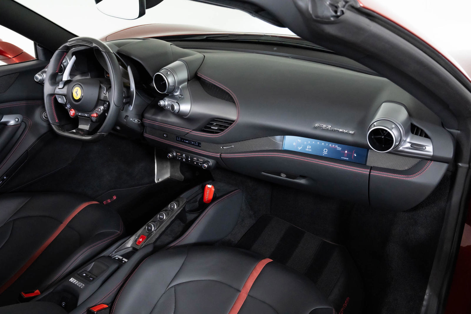 Used 2023 Ferrari F8 Spider image 41