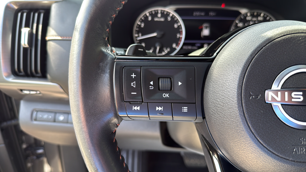 Used 2023 Nissan Pathfinder Rock Creek AWD/4WD image 35