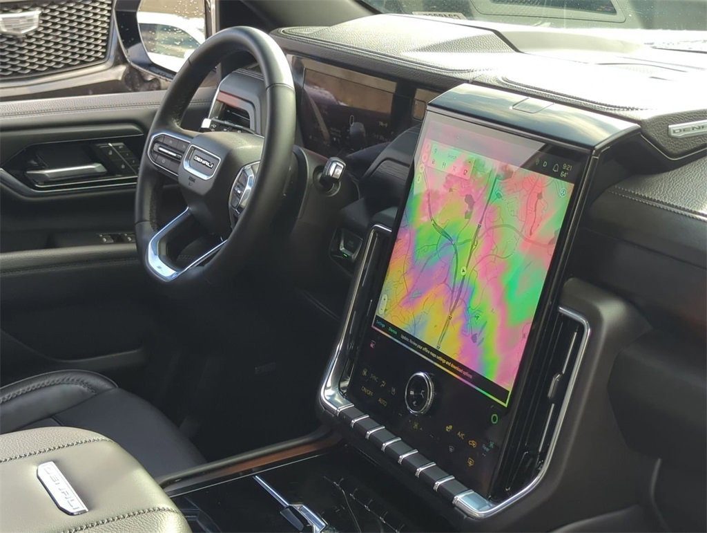 Used 2025 GMC Yukon XL Denali image 33