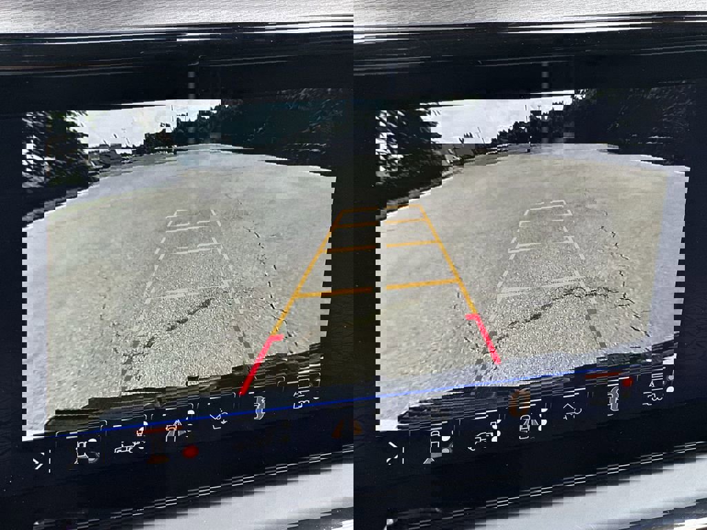 Used 2025 GMC Sierra 1500 AT4X image 15