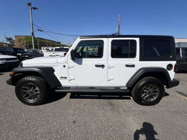 Used 2026 Jeep Wrangler Unlimited Sport AWD/4WD image 6
