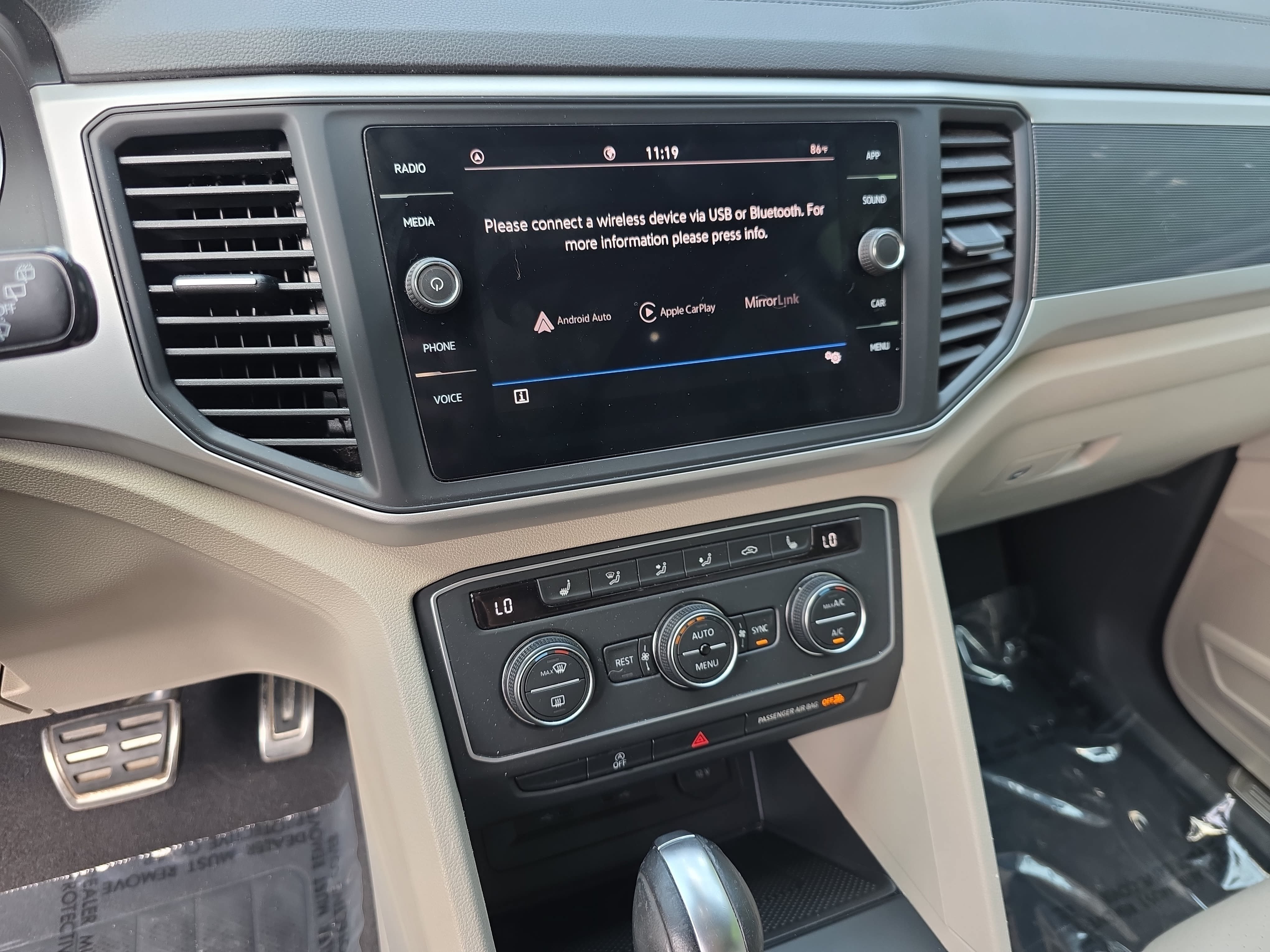 Used 2021 Volkswagen Atlas SE FWD image 18