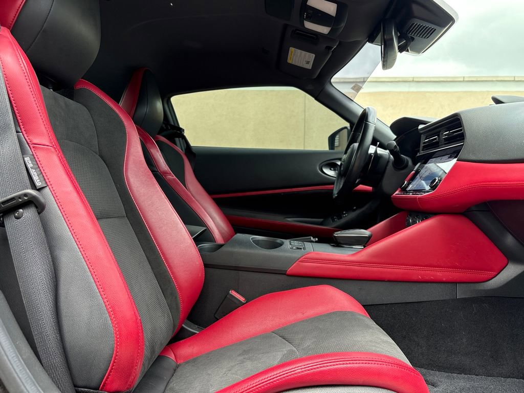 Used 2024 Nissan Z Performance w/ Floor Mat Package RWD image 27