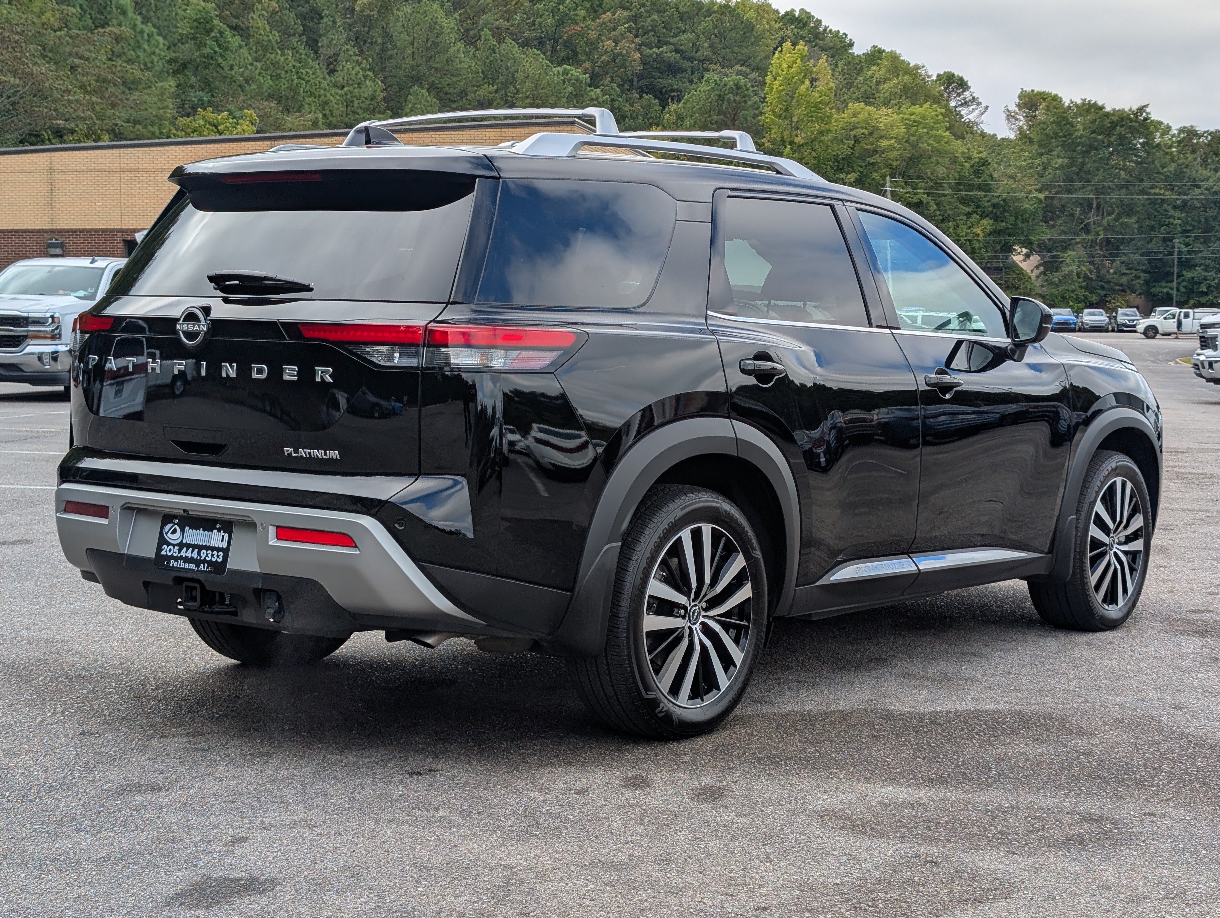 Used 2025 Nissan Pathfinder Platinum w/ Cargo Package FWD image 9