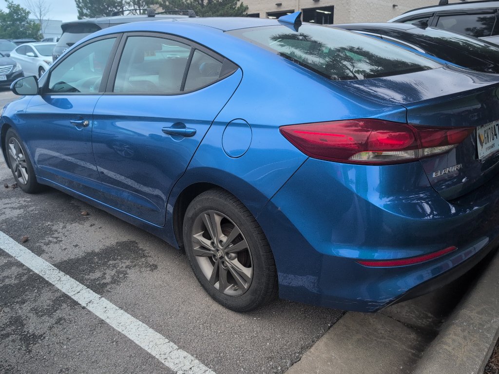 Used 2017 Hyundai Elantra SE FWD image 9