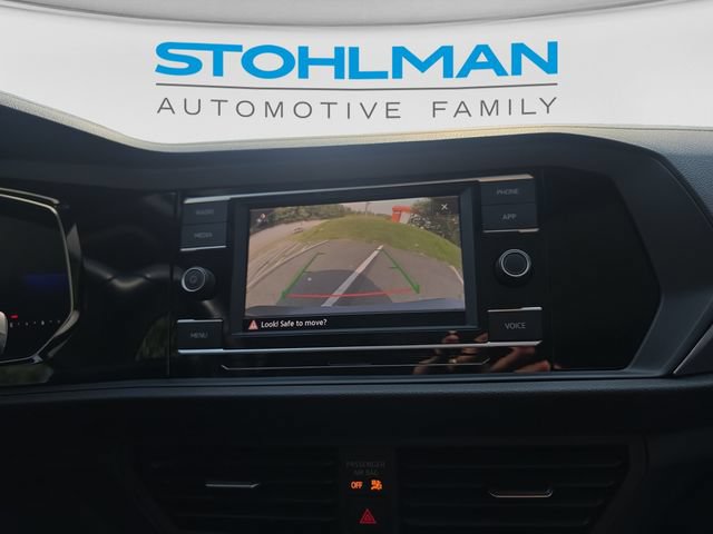 Certified 2023 Volkswagen Jetta SE w/ Panoramic Sunroof Package FWD image 16