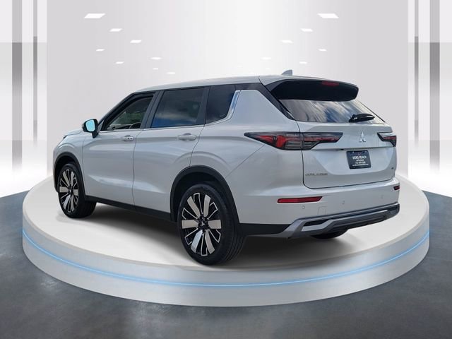 New 2026 Mitsubishi Outlander SE image 4