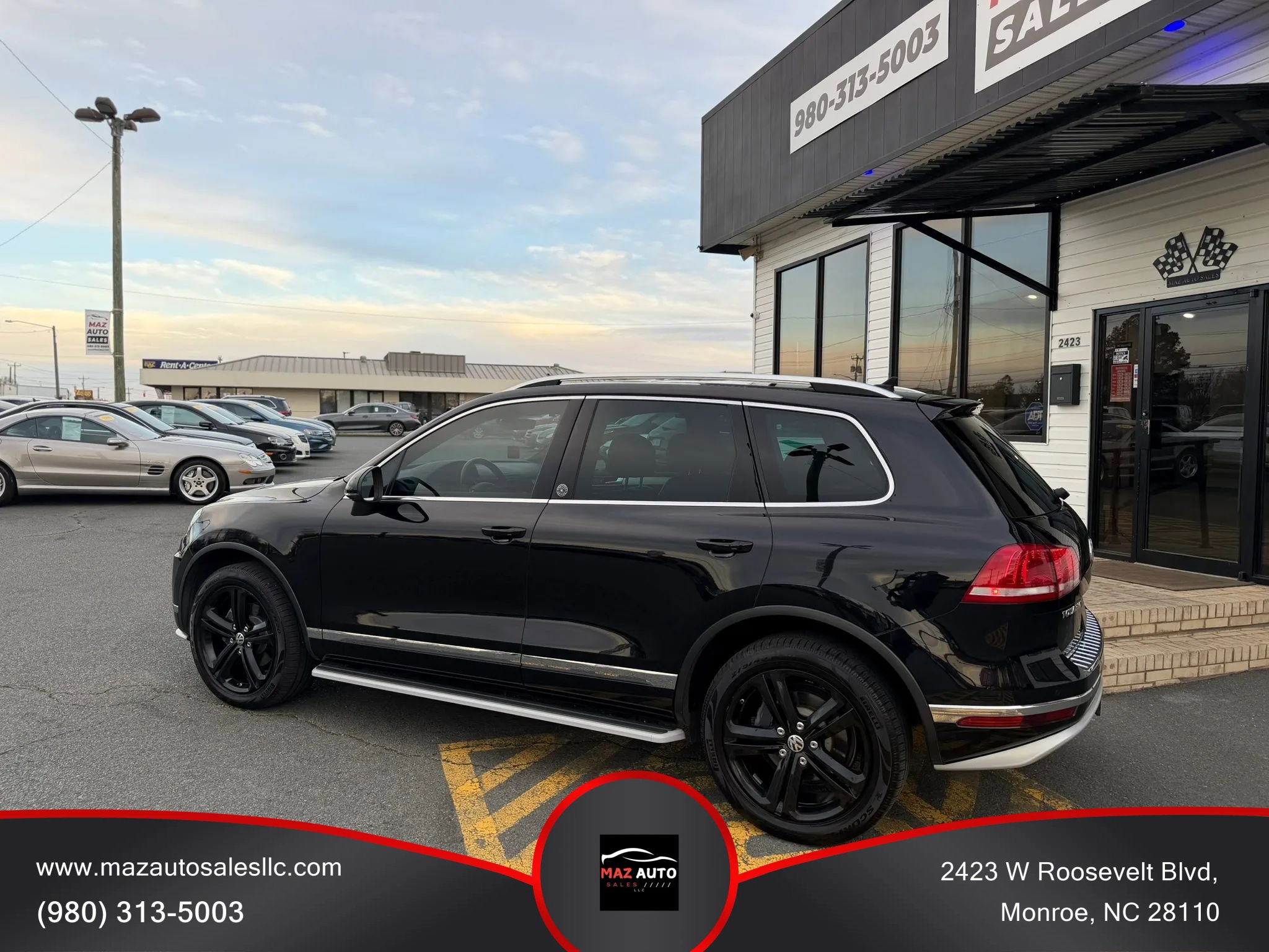 Used 2017 Volkswagen Touareg Wolfsburg Edition AWD/4WD image 6