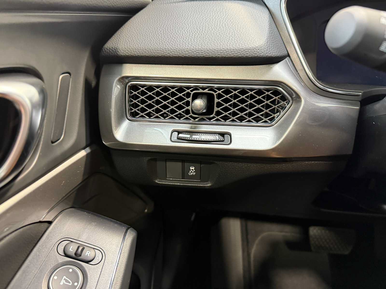 New 2026 Acura Integra FWD image 17