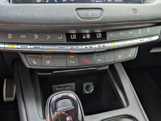 Used 2021 Cadillac XT4 Sport AWD/4WD image 12