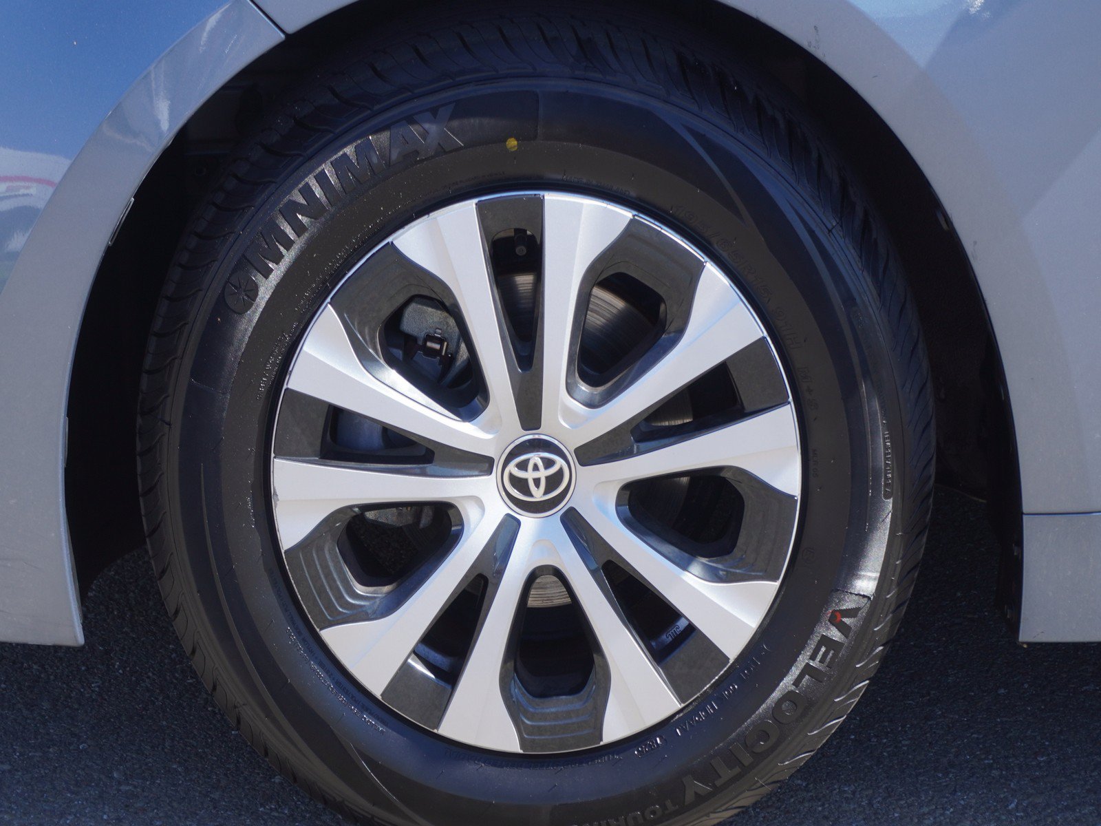 Used 2021 Toyota Corolla LE w/ Carpet Mat Package (TMS) FWD image 7