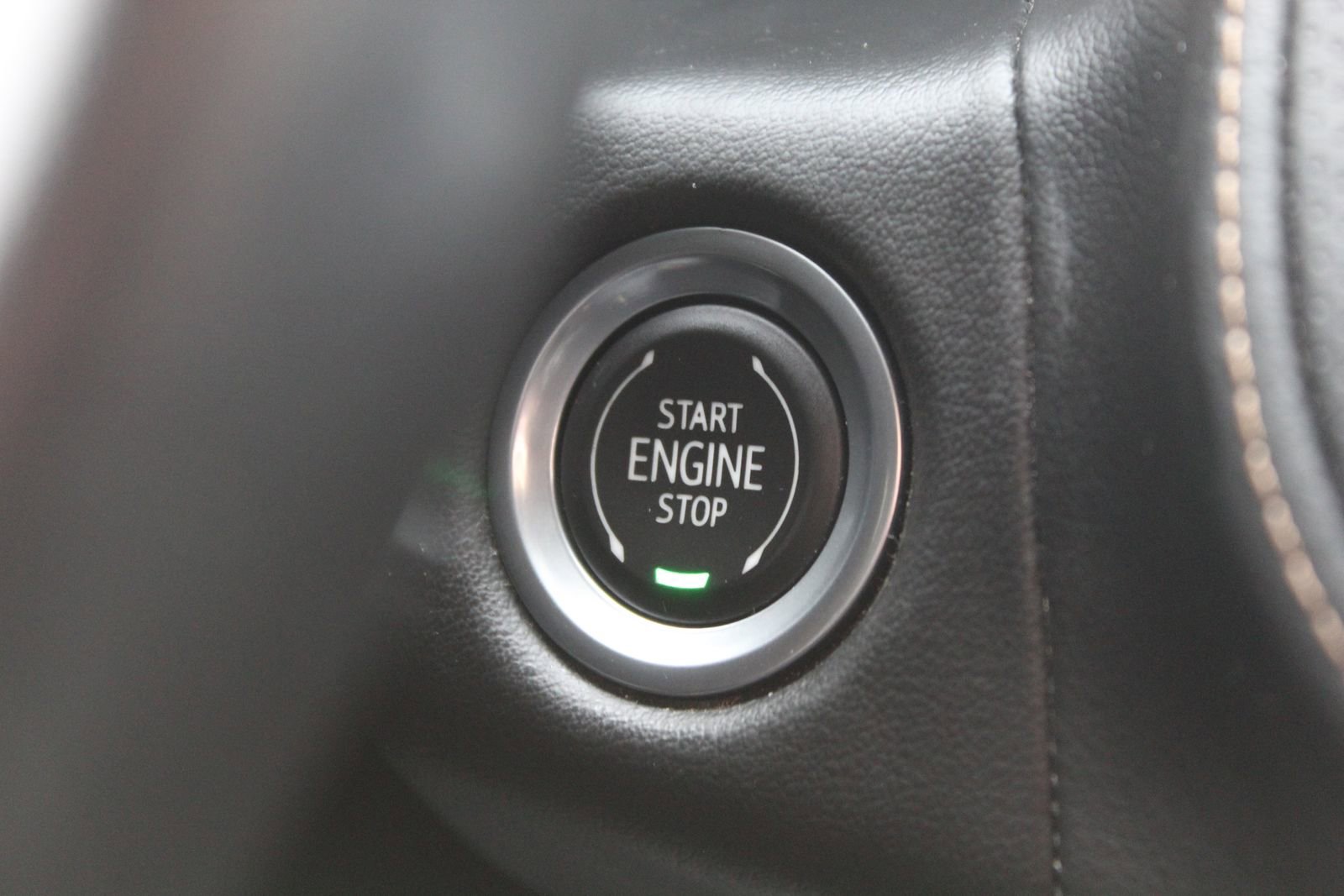 Used 2021 GMC Yukon AT4 w/ AT4 Premium Package image 21