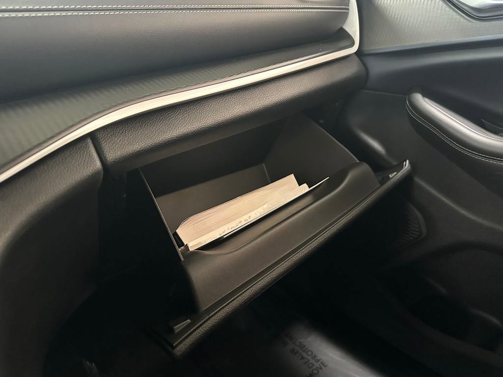 Certified 2023 Jeep Grand Cherokee L Laredo AWD/4WD image 32