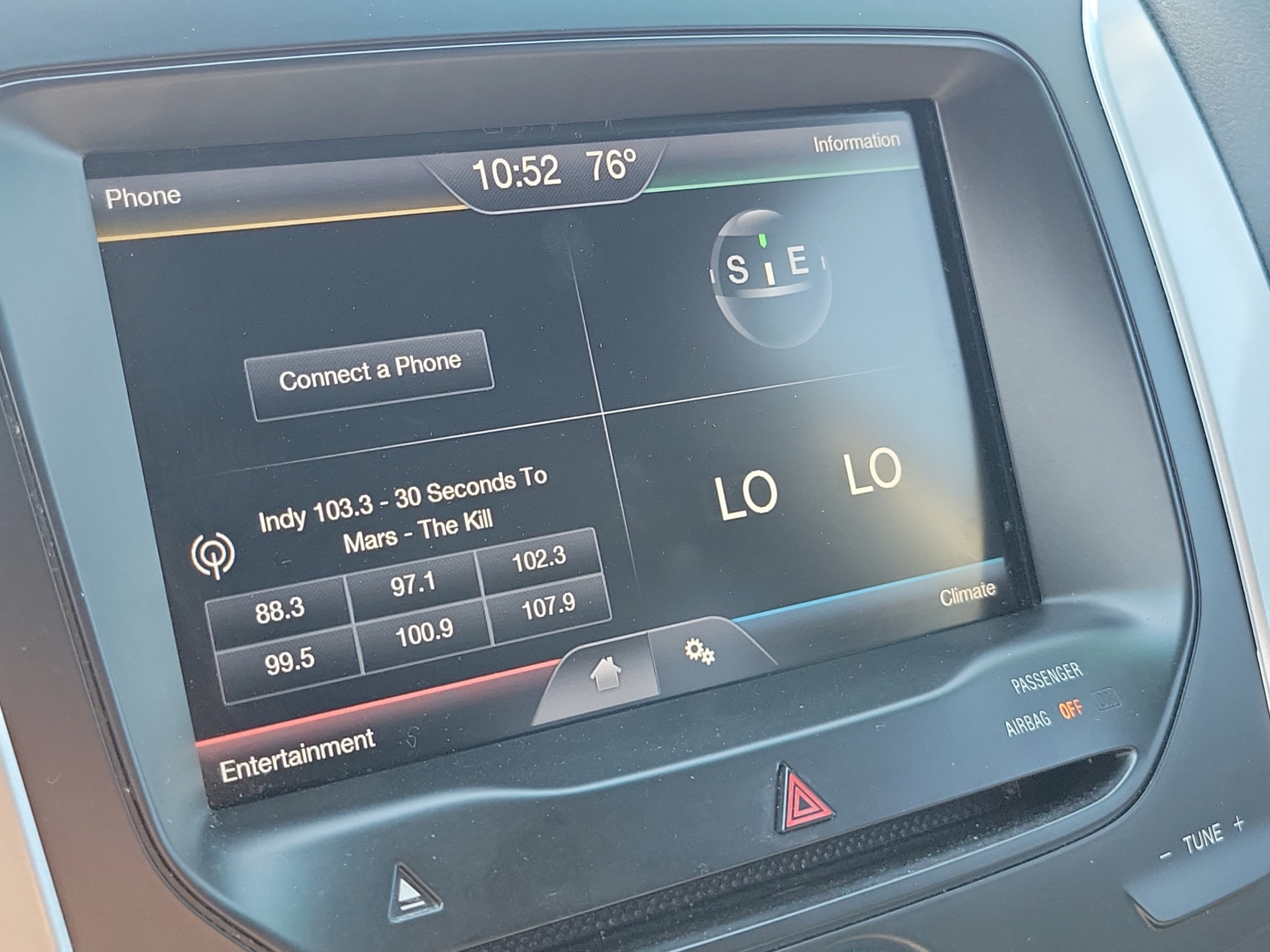 Used 2014 Ford Explorer XLT w/ Equipment Group 201A FWD image 23