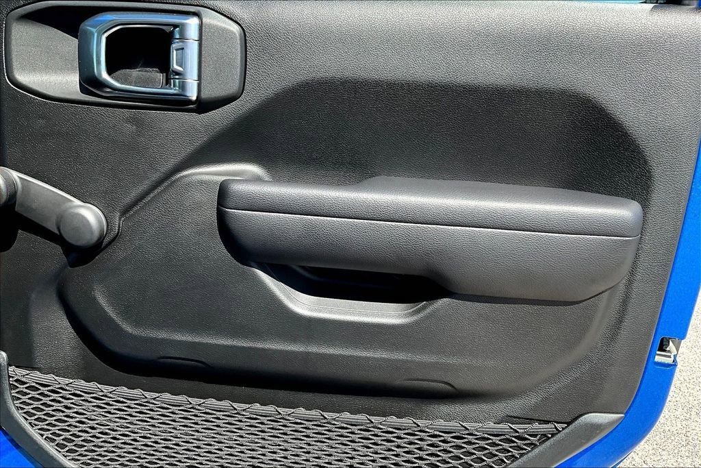 Used 2021 Jeep Wrangler Sport image 21