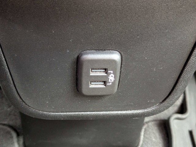 Used 2020 Chevrolet Equinox LT FWD image 21