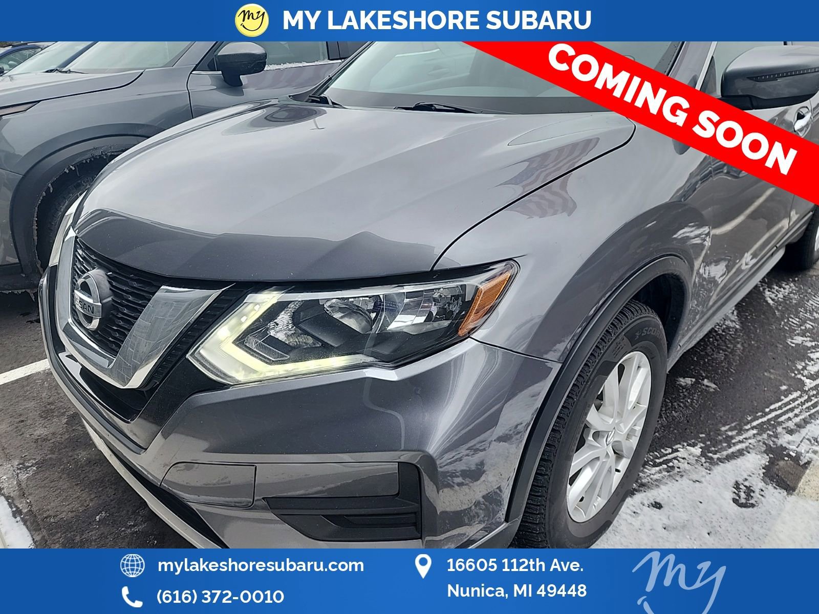 Used 2017 Nissan Rogue SV image 3