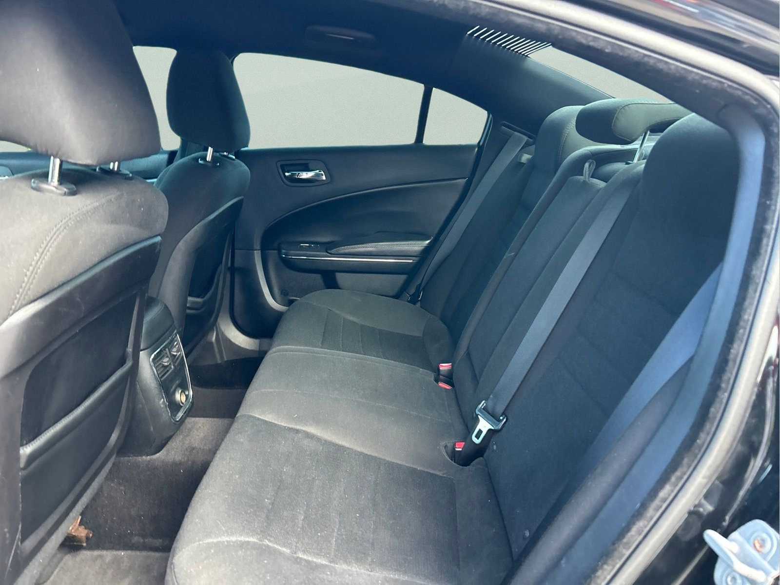 Used 2014 Dodge Charger SXT RWD image 11