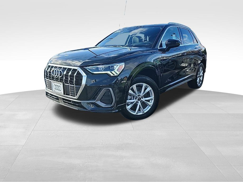 Used 2025 Audi Q3 2.0T Premium AWD/4WD image 2