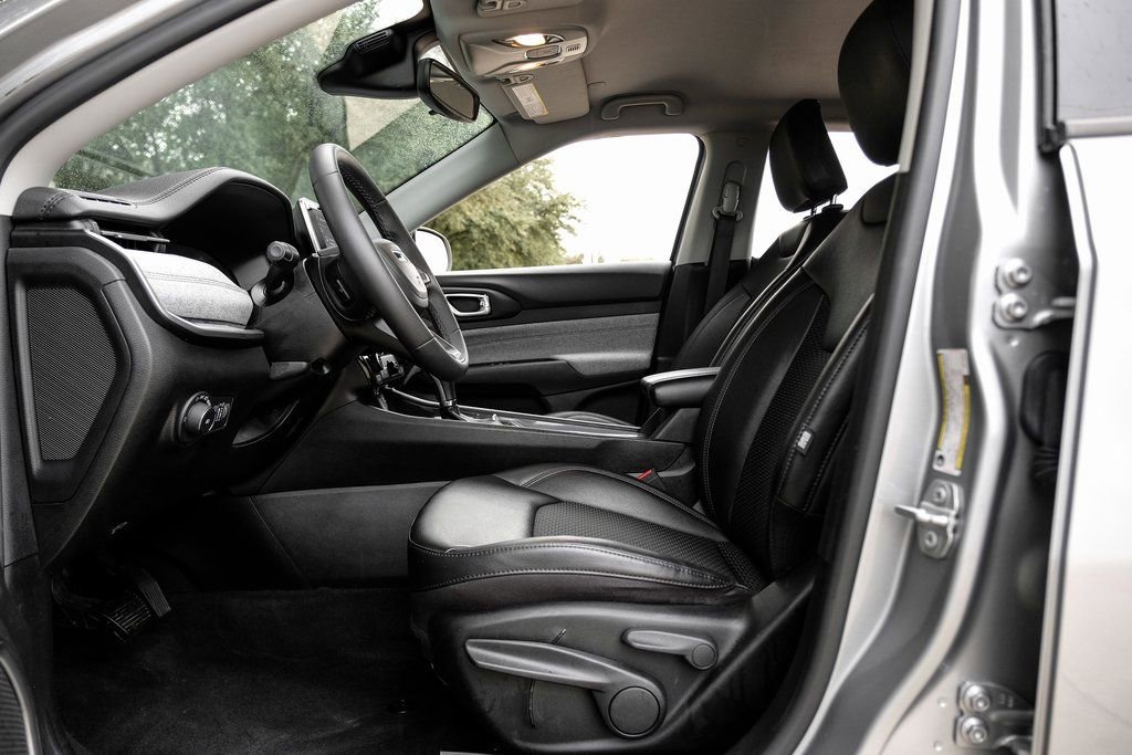 Used 2022 Jeep Compass Latitude image 42