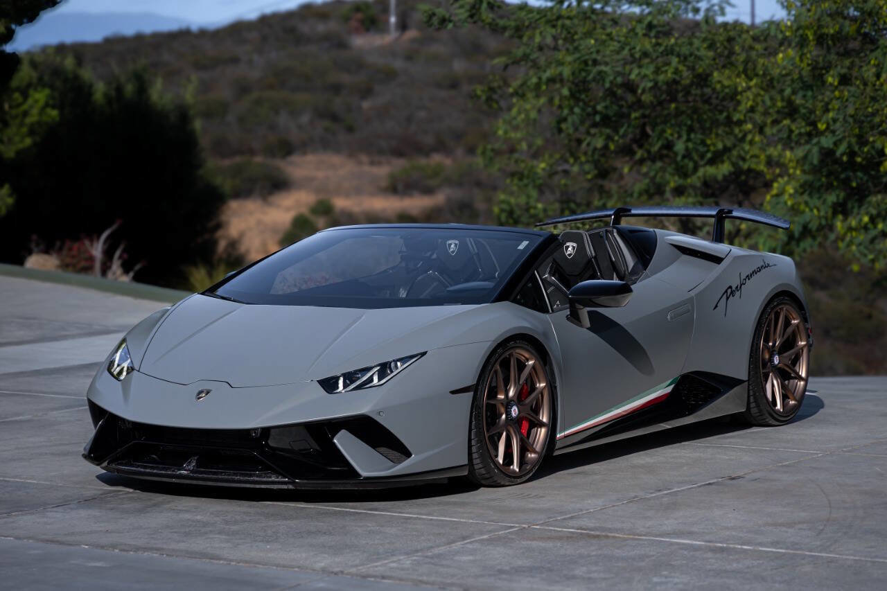 Used 2018 Lamborghini Huracan Performante image 15