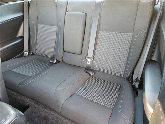 Used 2016 Dodge Challenger SXT image 14