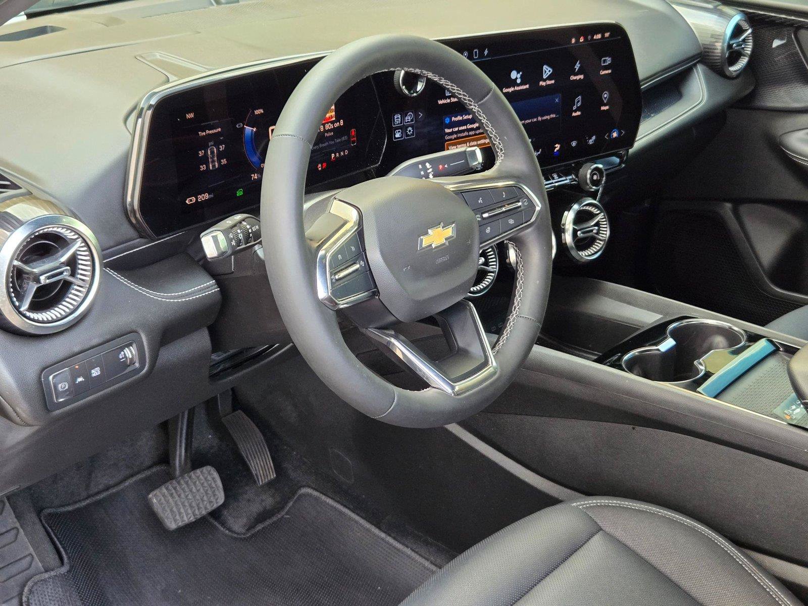 Used 2024 Chevrolet Blazer EV LT AWD/4WD image 10