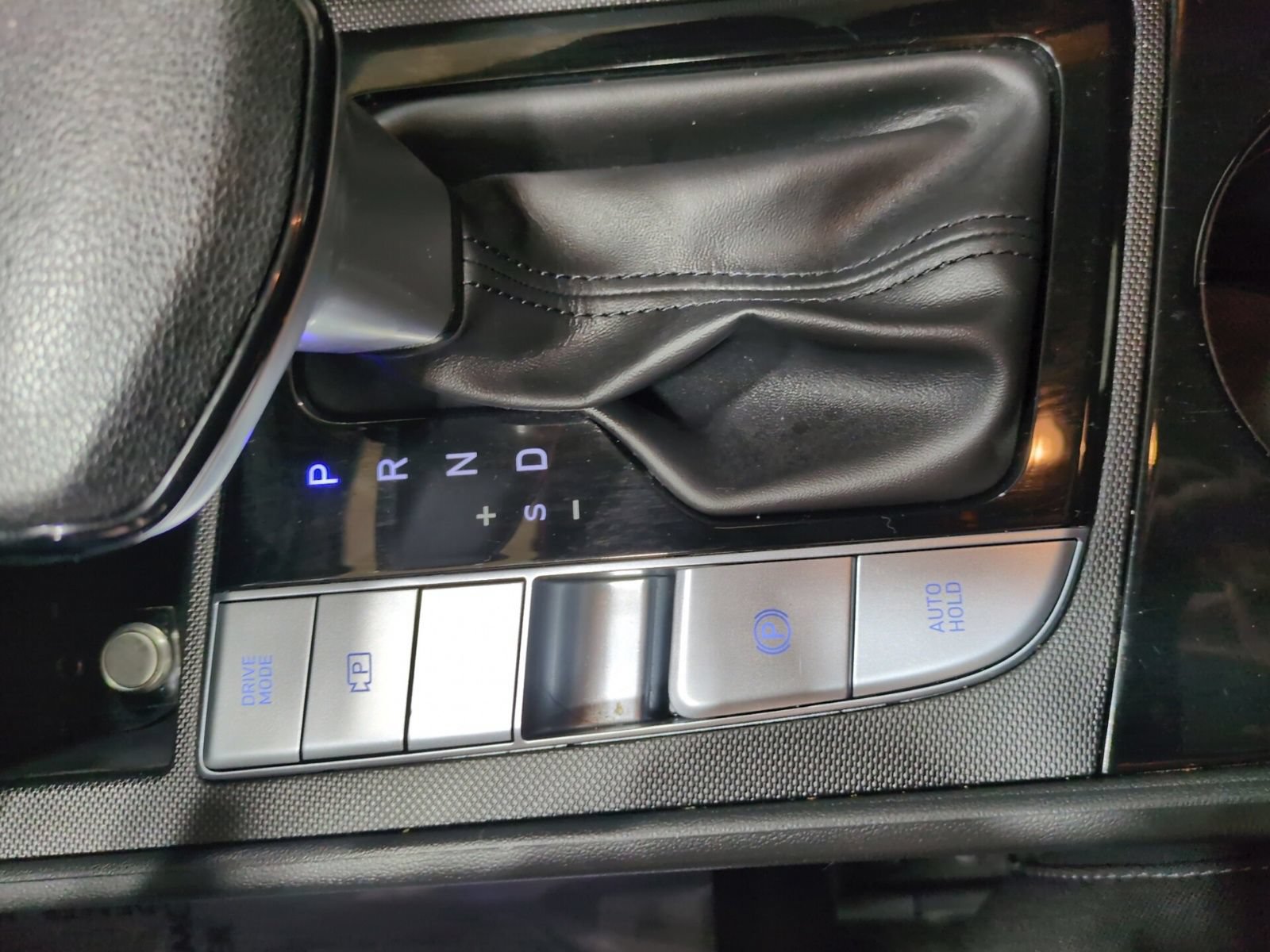 Certified 2023 Hyundai Elantra Blue FWD image 20