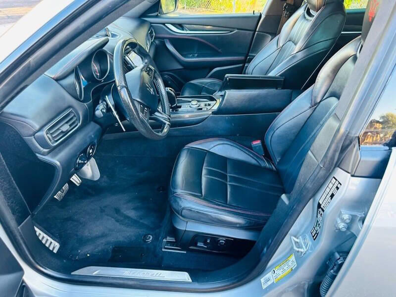 Used 2017 Maserati Levante S image 10