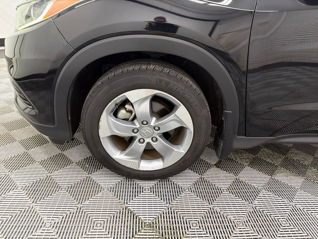 Used 2021 Honda HR-V LX image 11