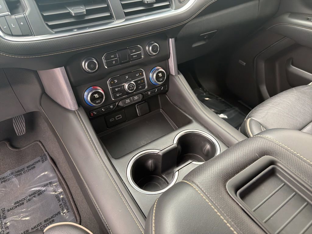 Used 2024 GMC Yukon SLT image 17