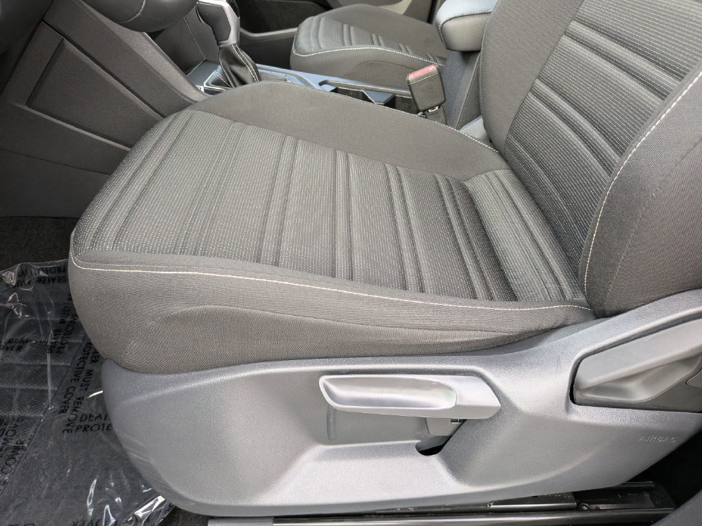 Certified 2024 Volkswagen Tiguan S FWD image 17