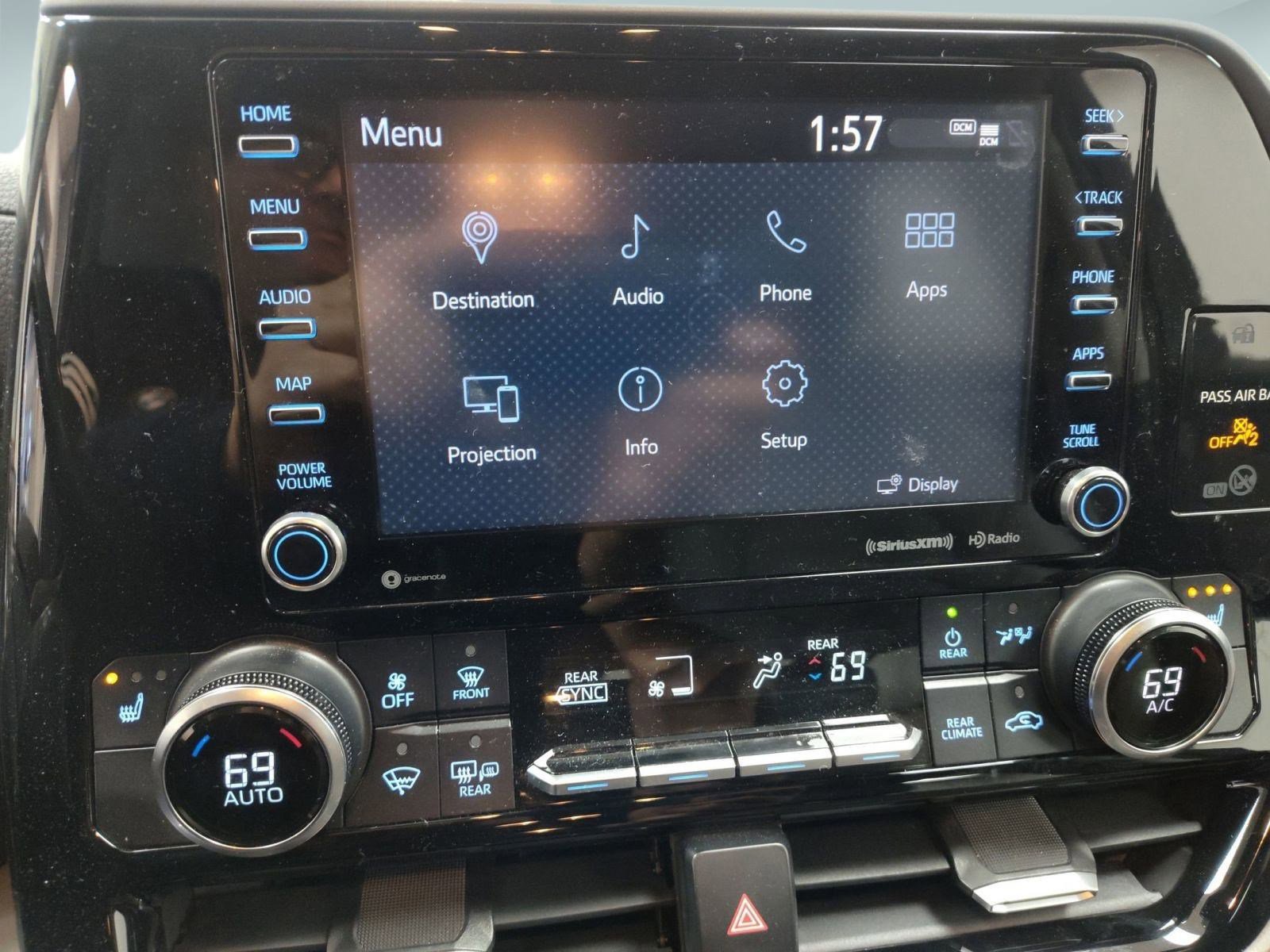 Used 2020 Toyota Highlander XLE image 22